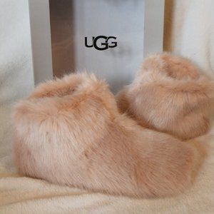 UGG NIB WOMEN'S‎  AMARY FUR SLIPPERS PINK